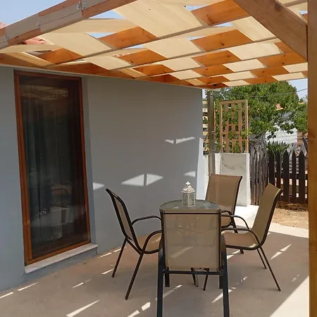 Armonia House * Dikella